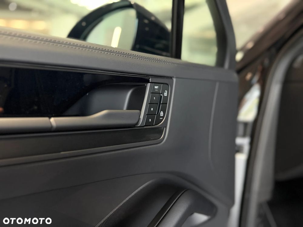 Porsche Cayenne Black Edition - 15