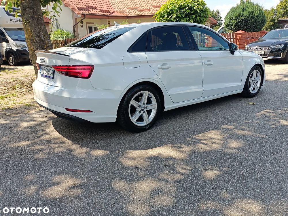 Audi A3 2.0 TDI (clean diesel) S tronic S line Sportpaket - 4