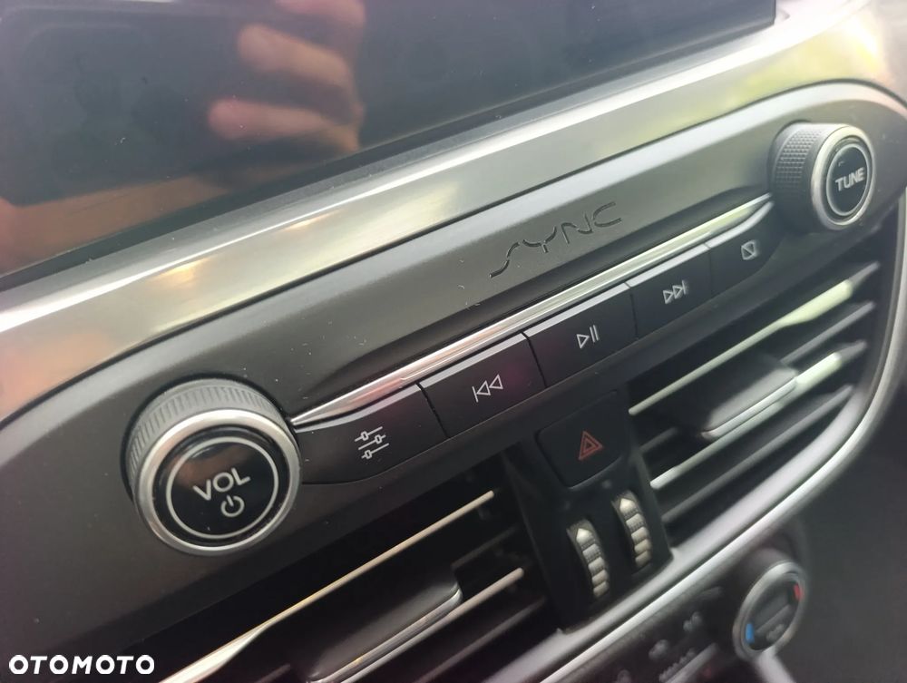 Ford Focus 1.5 EcoBlue STart-Stopp-System TITANIUM X - 30