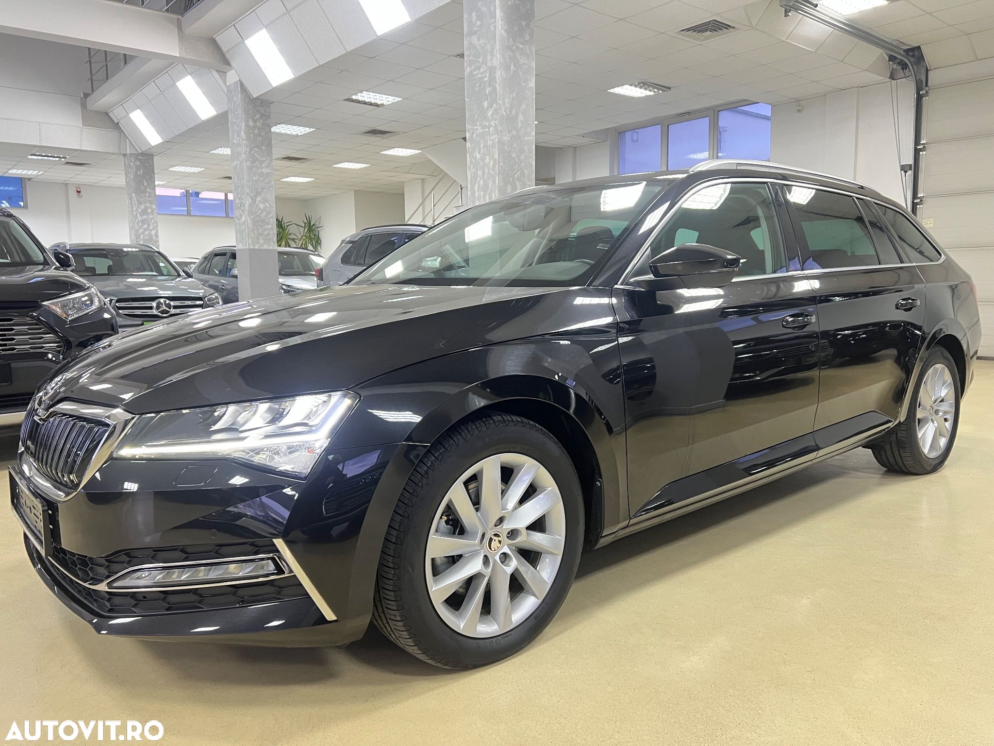 Skoda Superb Combi 1.4 TSI PHEV Style - 1
