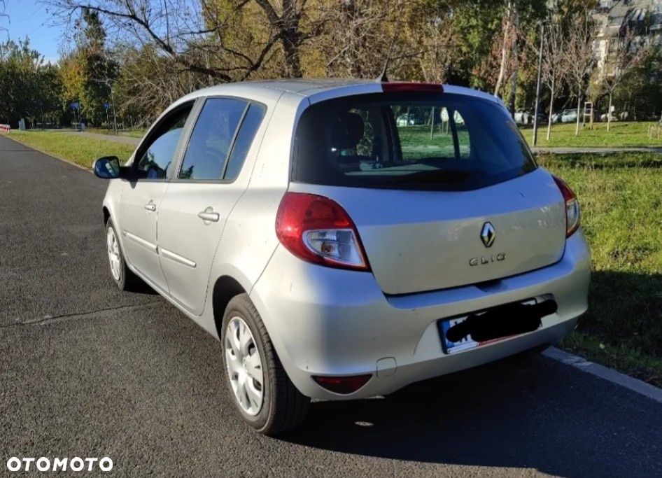 Renault Clio 2012 photo 3