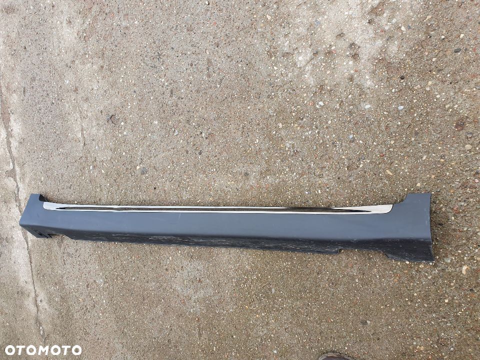 Kia Sportage IV 15- próg prawy listwa progowa nakładka