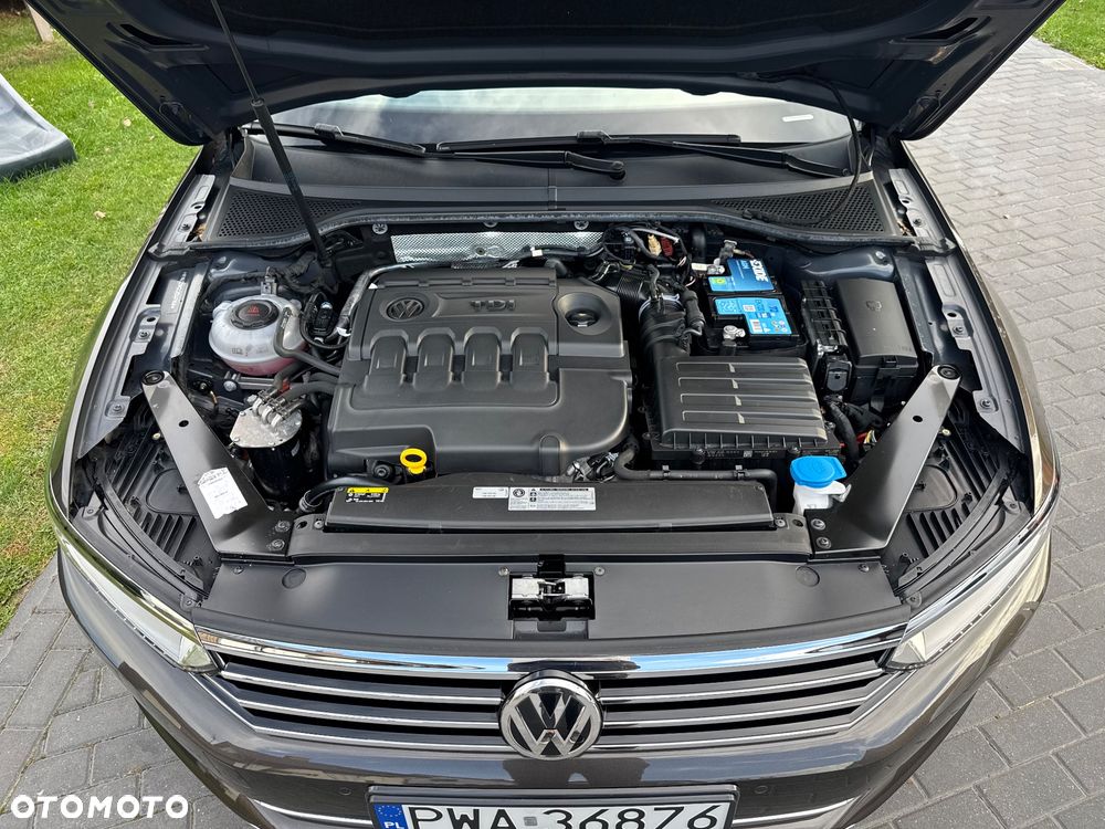 Volkswagen Passat 2.0 TDI (BlueMotion Technology) DSG Highline - 16