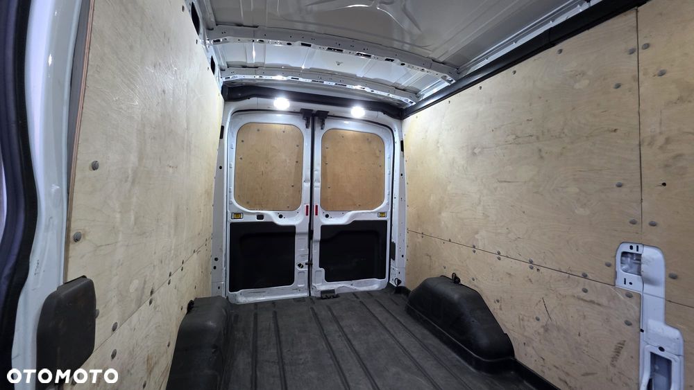Ford Transit - 10