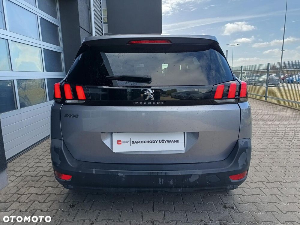 Peugeot 5008 - 10