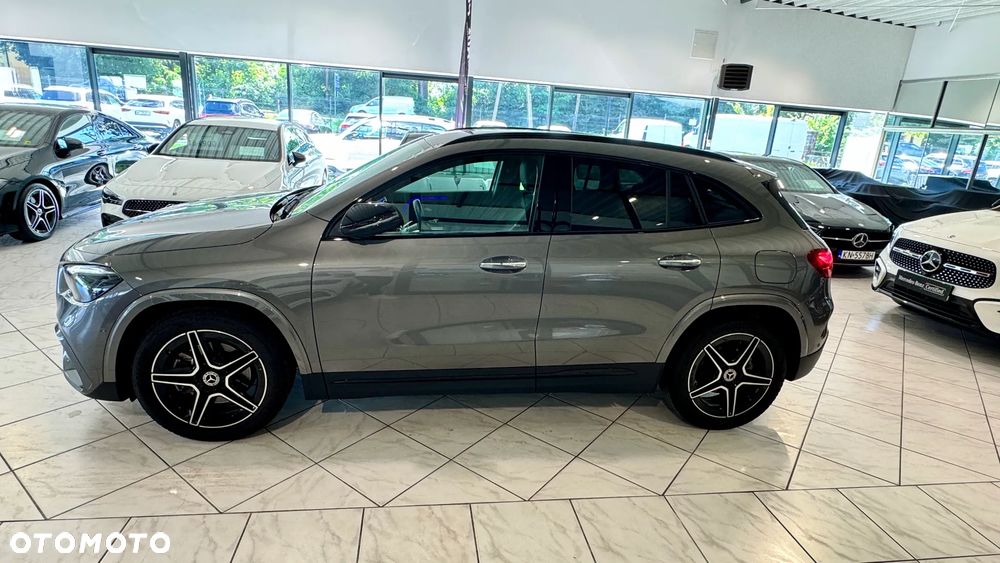 Mercedes-Benz GLA 200 AMG Line - 3