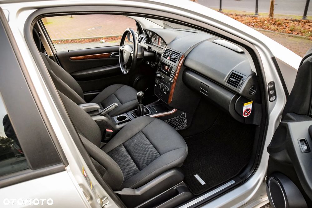 Mercedes-Benz Klasa A 180 CDI Elegance - 29