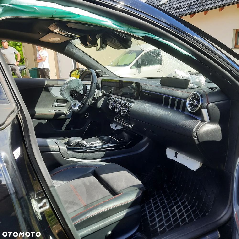 Mercedes-Benz CLA AMG 35 4-Matic 7G-DCT - 18