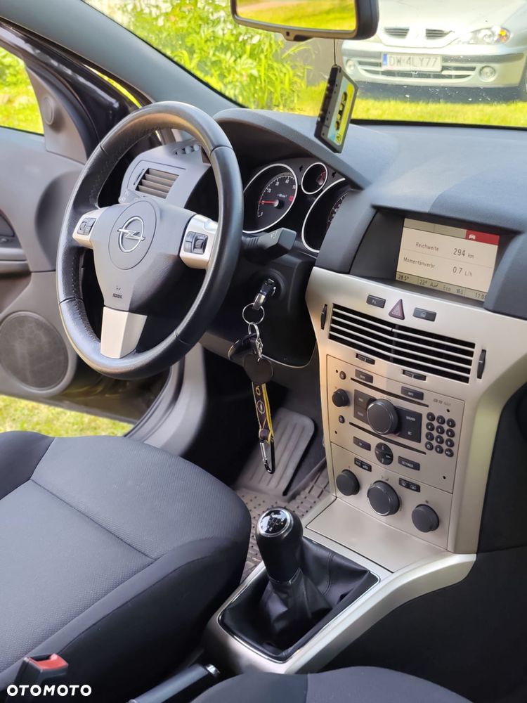 Opel Astra 1.6 Sport - 12