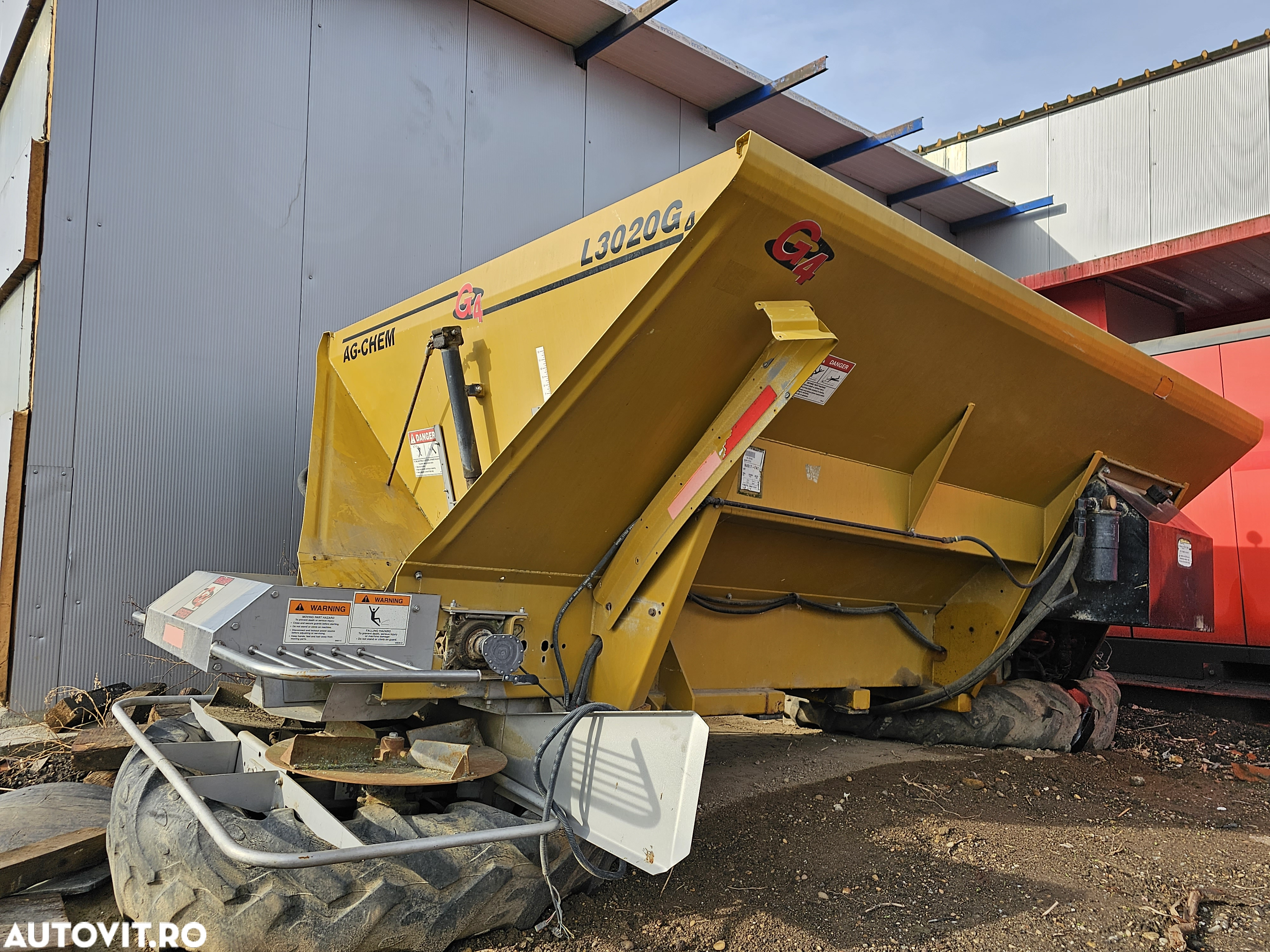 Challenger rogator Trimble - 8