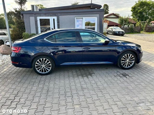 Skoda Superb 2.0 TDI Sportline - 15