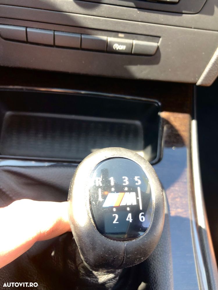 BMW Seria 3 320d DPF Edition Sport - 24
