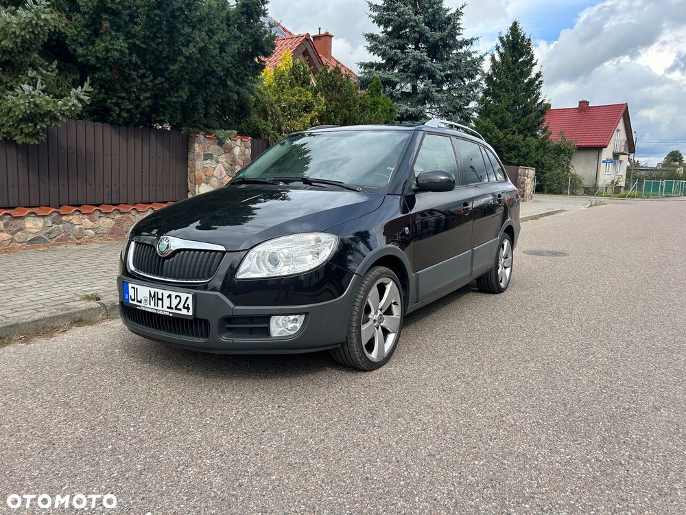 Skoda Fabia 1.6 16V Scout - 14
