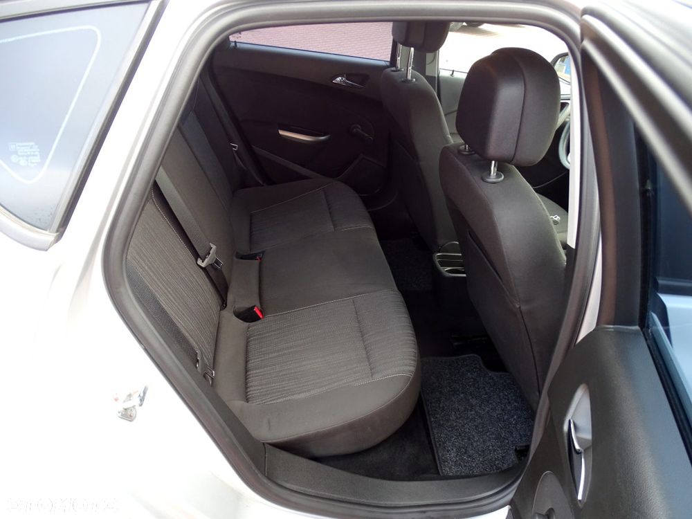 Opel Astra 1.4 Turbo - 14