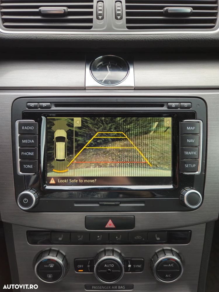 Volkswagen Passat Variant 2.0 TDI Blue TDI Highline - 8