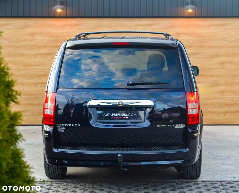 Chrysler Grand Voyager ver-2-8-crd-limited - 3