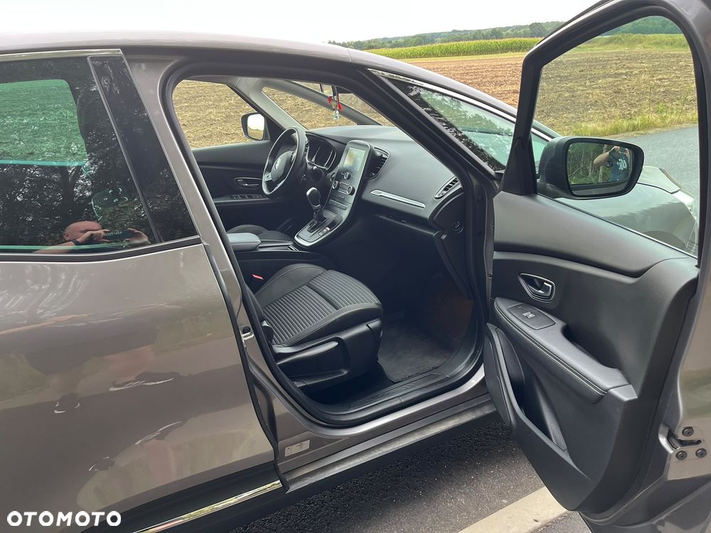 Renault Scenic - 11