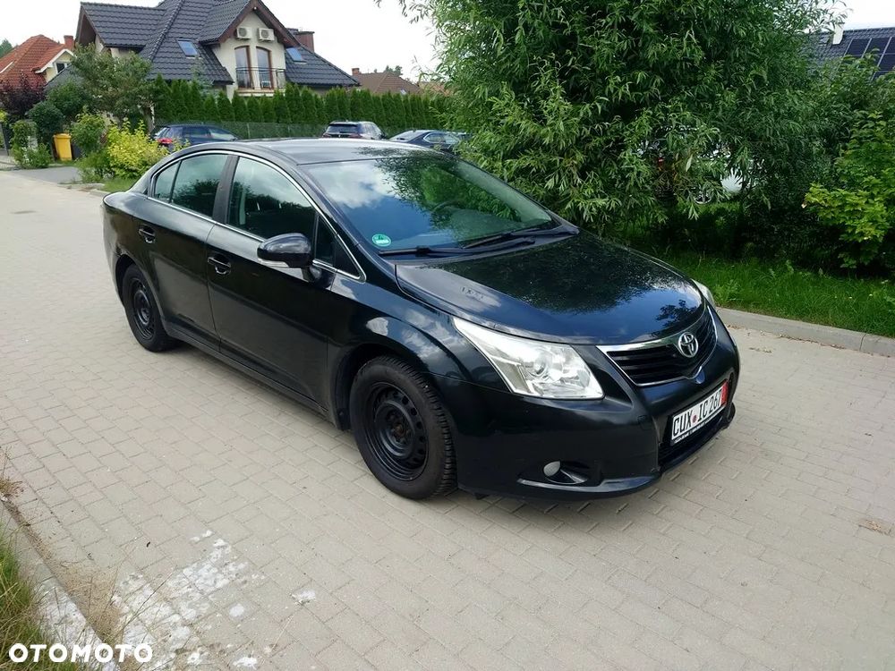 Toyota Avensis 1.8 Sol - 1