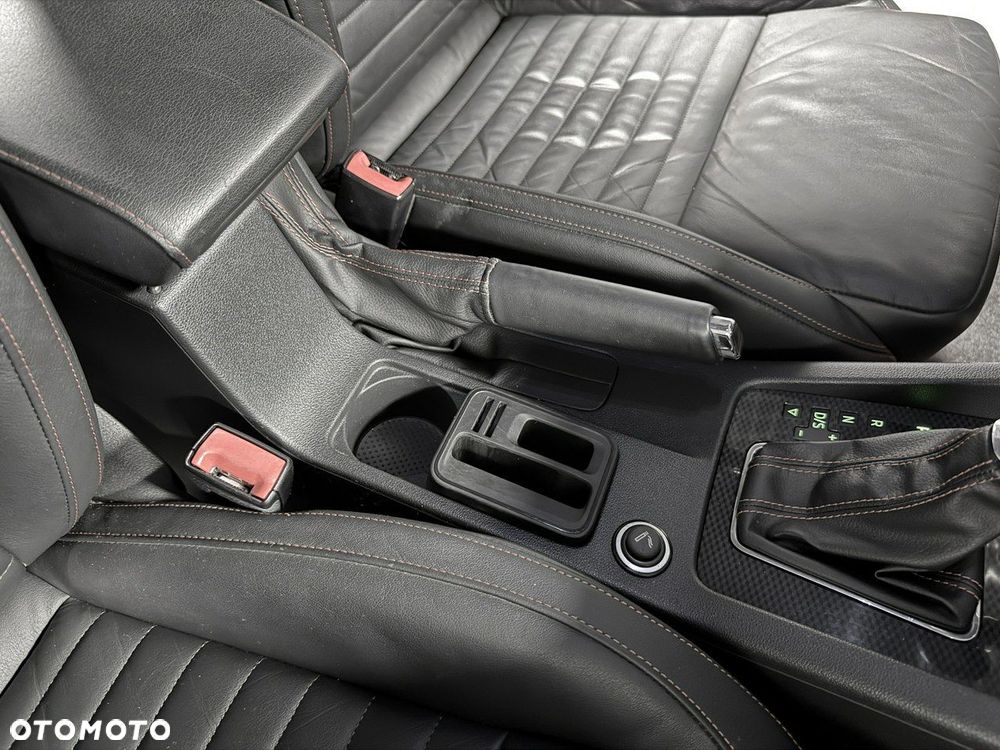Skoda Octavia 2.0 TDI RS DSG - 25