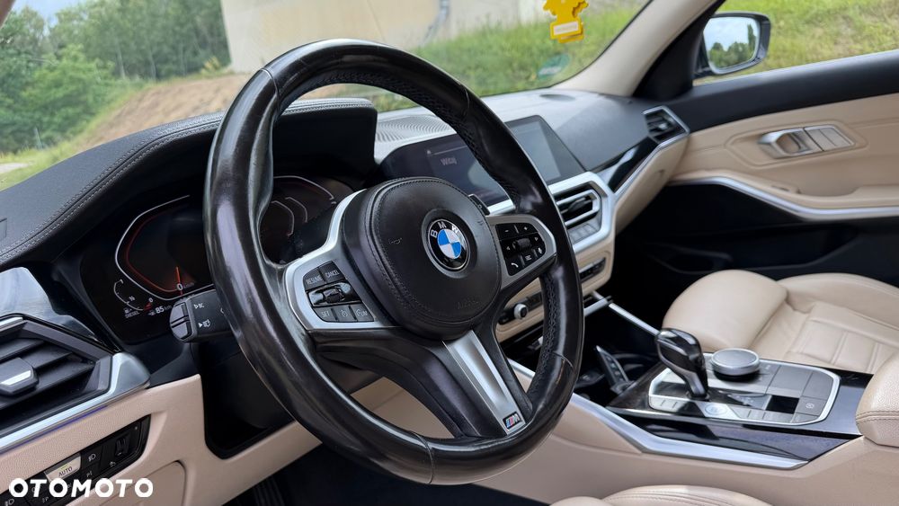 BMW Seria 3 318d Edition M Sport Shadow - 14