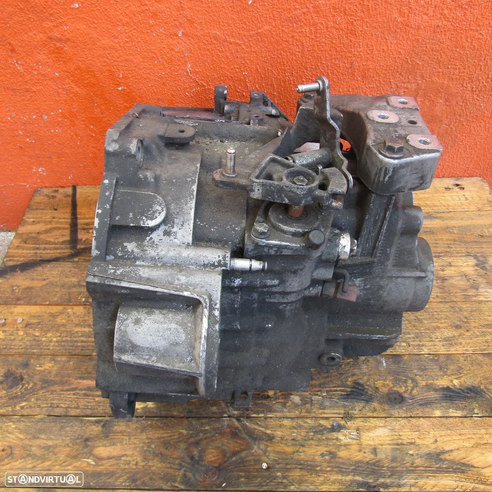 Caixa Velocidades VW Golf 2005 JLT - 1