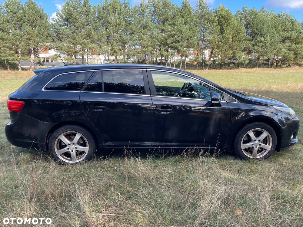 Toyota Avensis 2013 photo 5