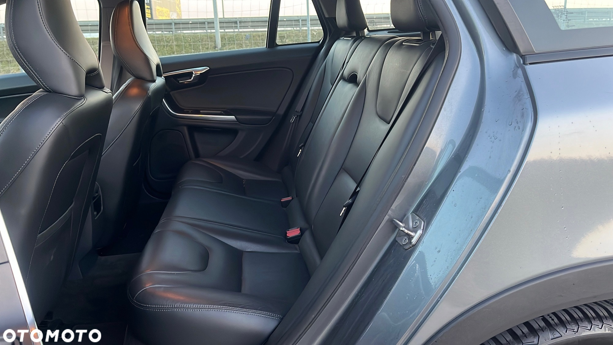Volvo V60 Cross Country D3 Geartronic - 36
