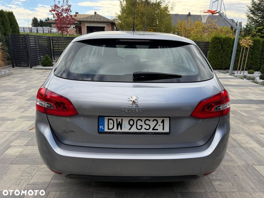 Peugeot 308 2019 photo 3