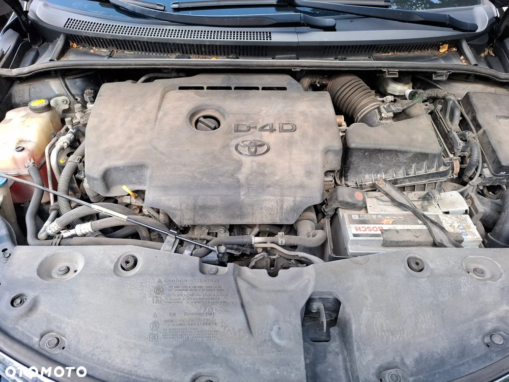 Toyota Avensis - 12