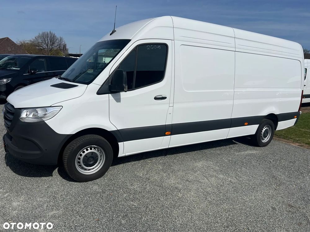 Mercedes-Benz Sprinter - 1