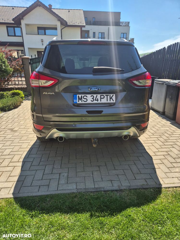 Ford Kuga 2.0 TDCi 4x4 Aut. Titanium - 2