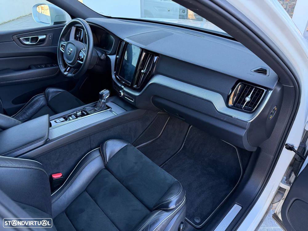 Volvo XC 60 2.0 D4 R-Design Geartronic - 15