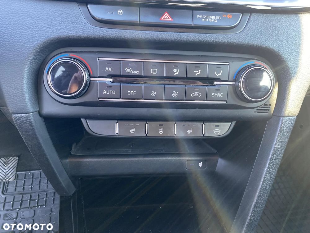 Kia XCeed 1.5 T-GDI Business Line - 19