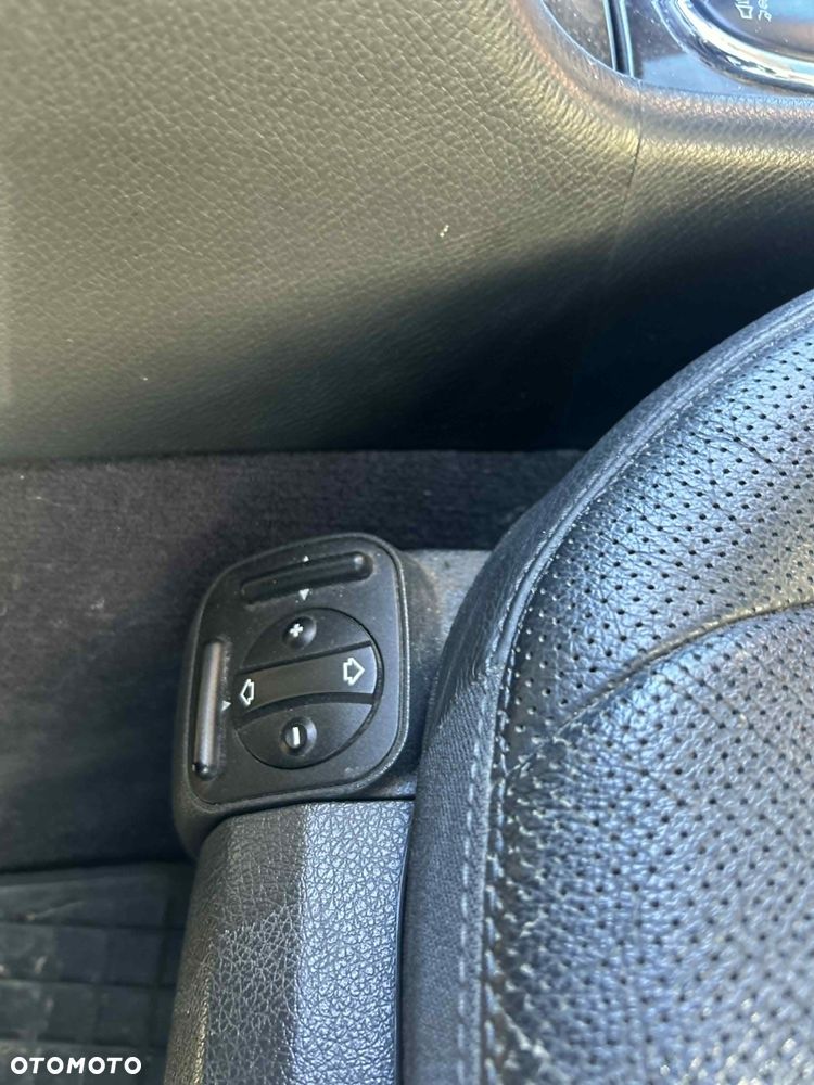 Mercedes-Benz Klasa E 320 CDI T Avantgarde - 8