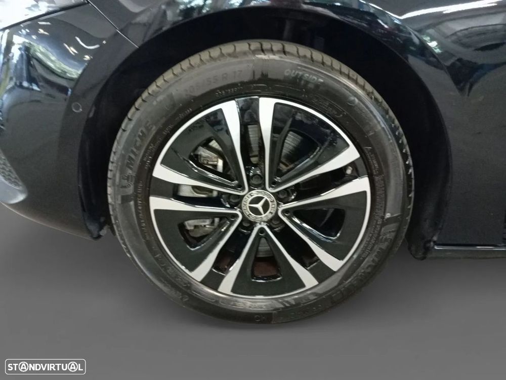 Mercedes-Benz A 250 e - 16