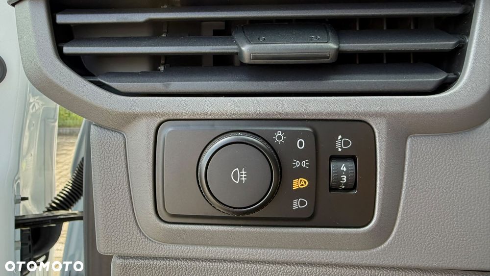Volkswagen Transporter Skrzyniowy z podwójną kabiną - 16