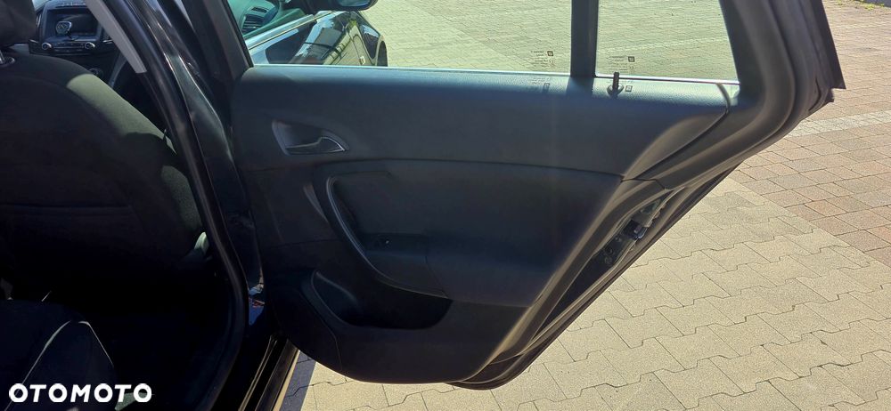 Opel Insignia 2.0 CDTI - 18