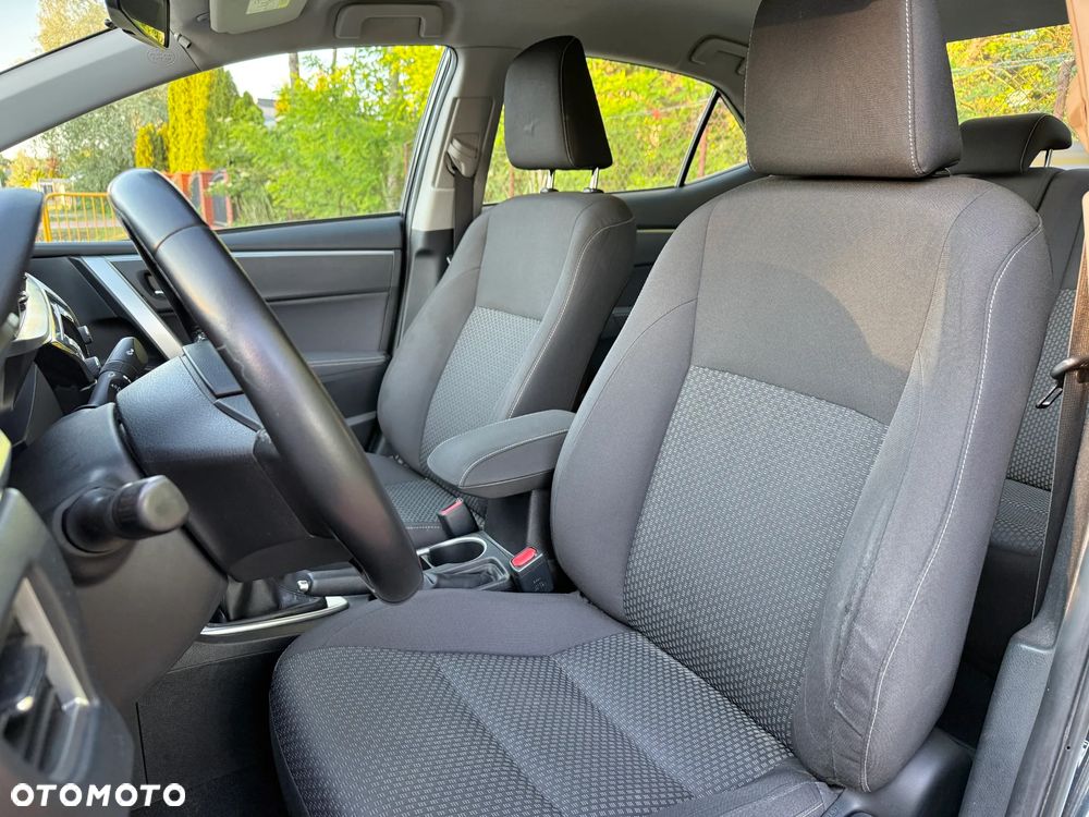 Toyota Corolla 1.6 Prestige - 13