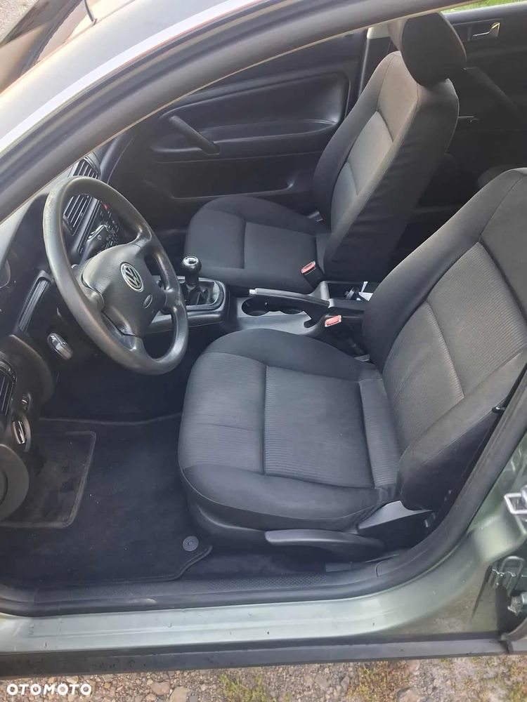 Volkswagen Passat 2.0 Comfortline - 11
