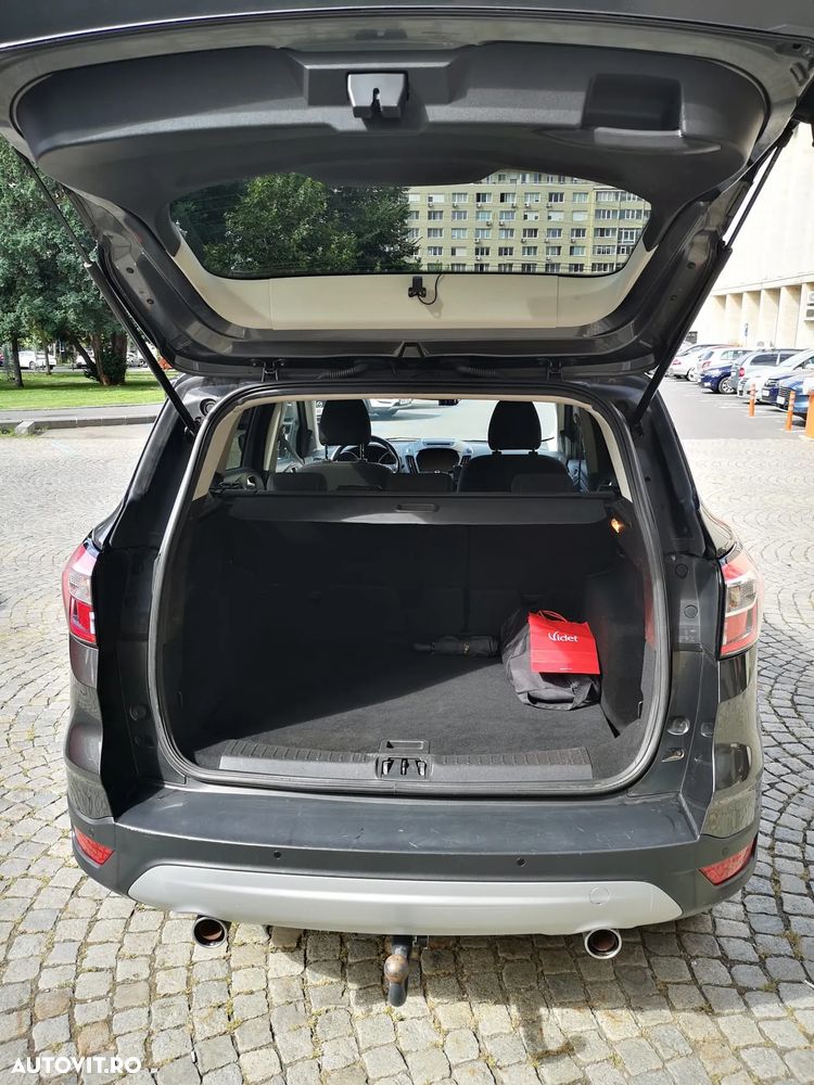 Ford Kuga - 9