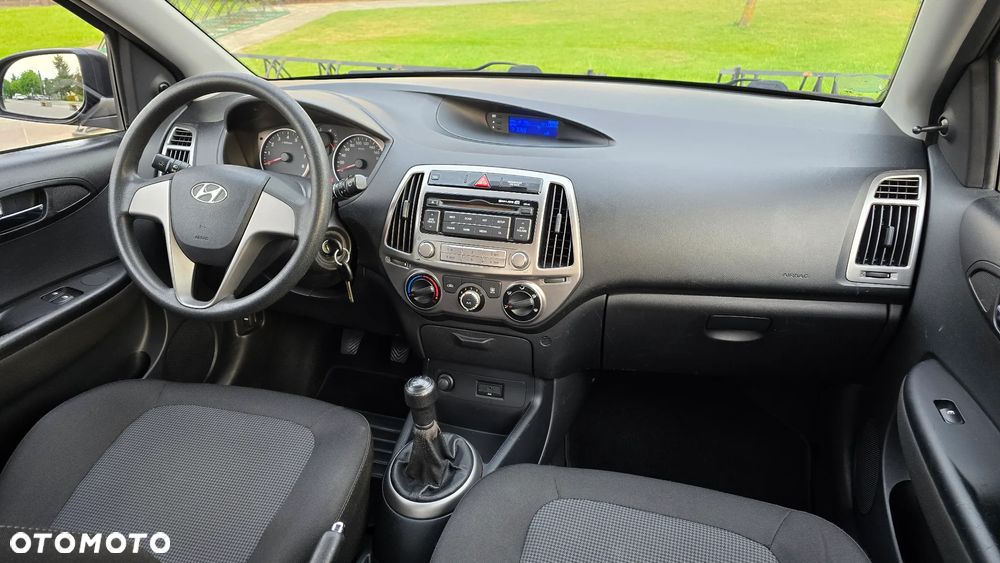 Hyundai i20 - 12