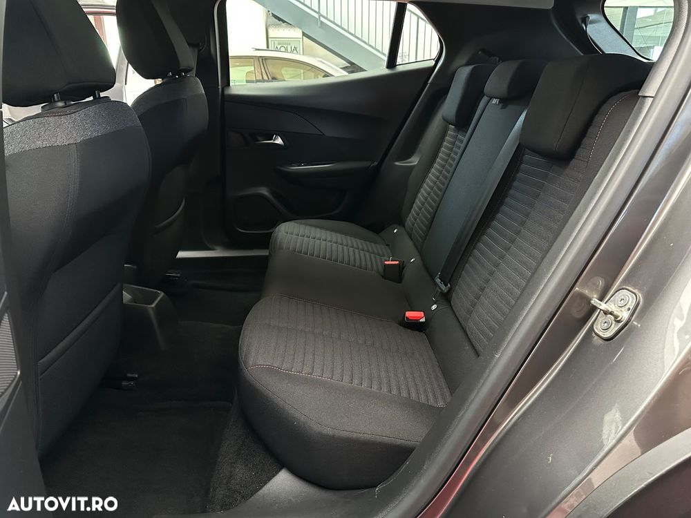 Peugeot 2008 PureTech 130 EAT8 Active - 23