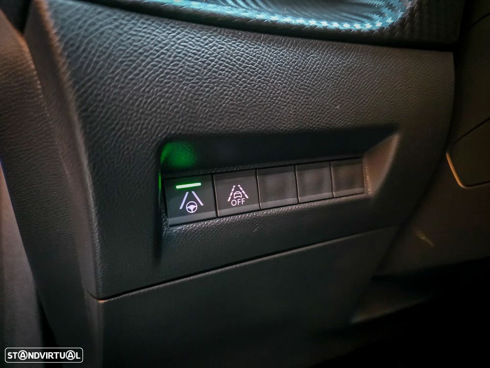 Peugeot e-2008 50 kWh GT Line - 31