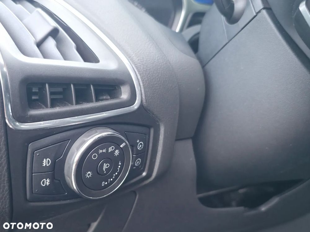 Ford Focus 1.6 EcoBoost Titanium - 20