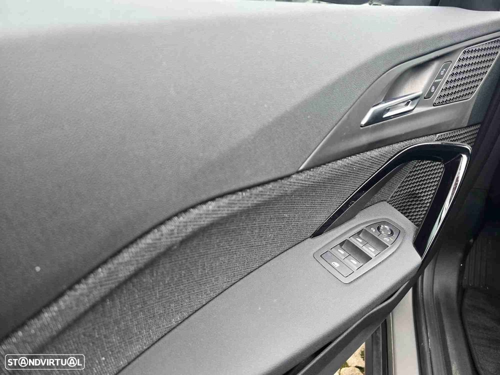 BMW iX1 xDrive30 - 10