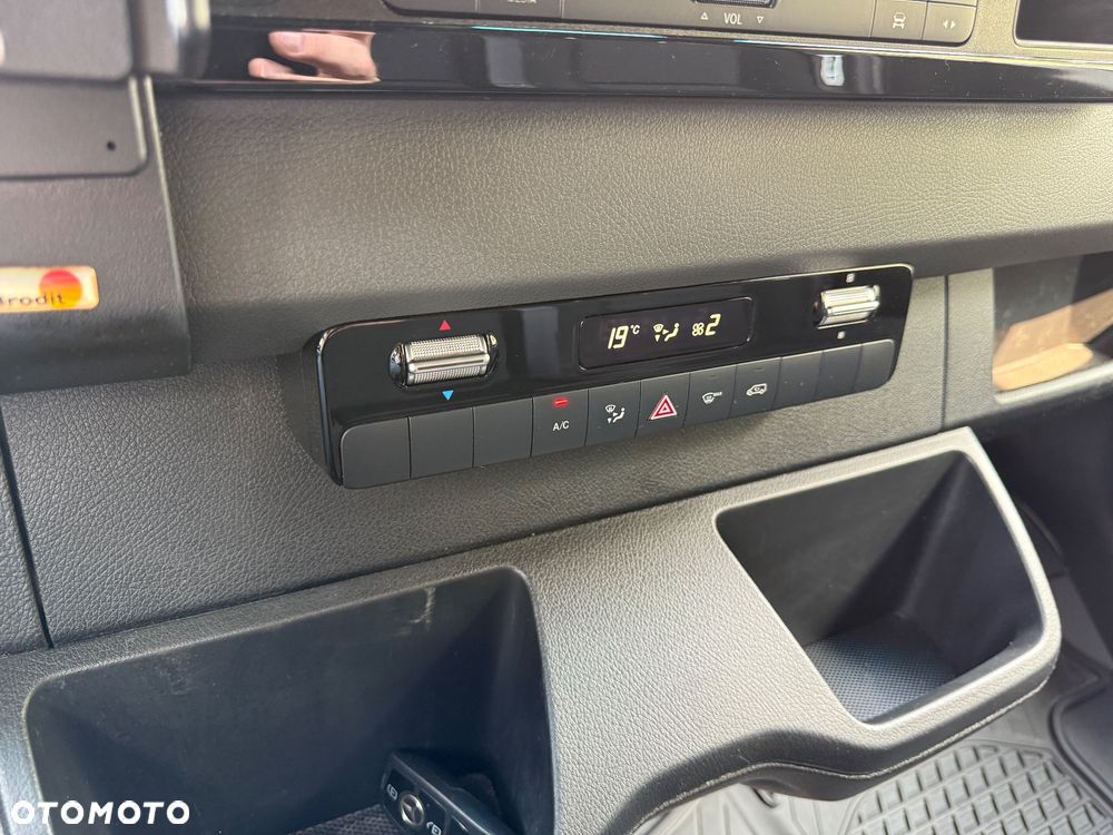 Mercedes-Benz Sprinter - 13