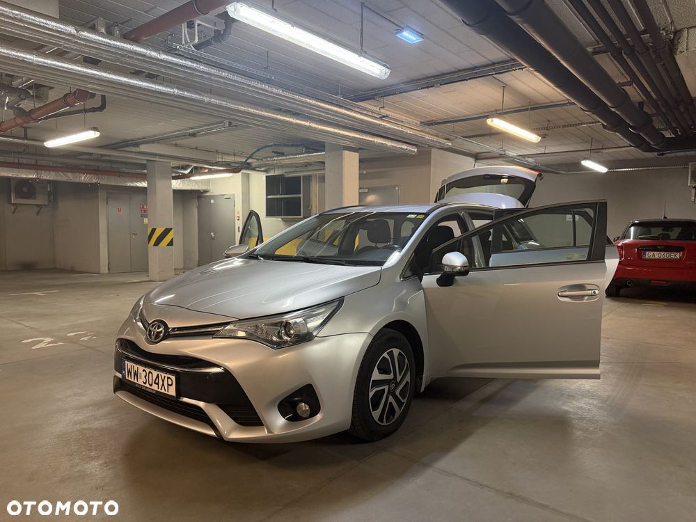 Toyota Avensis 1.6 D-4D Active - 7