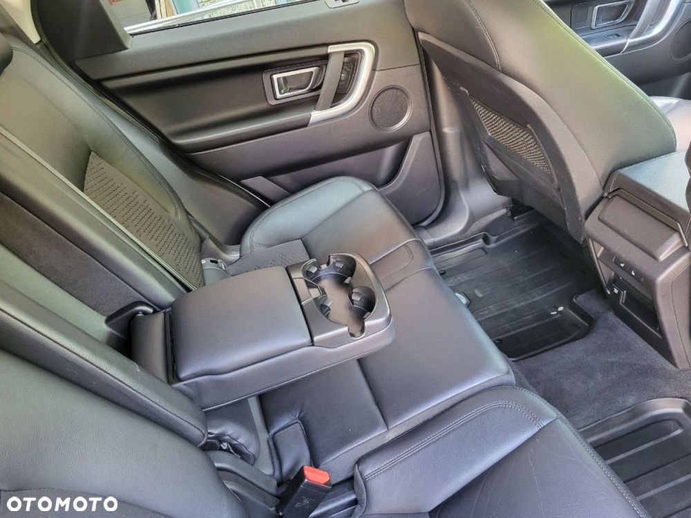 Land Rover Discovery Sport - 31