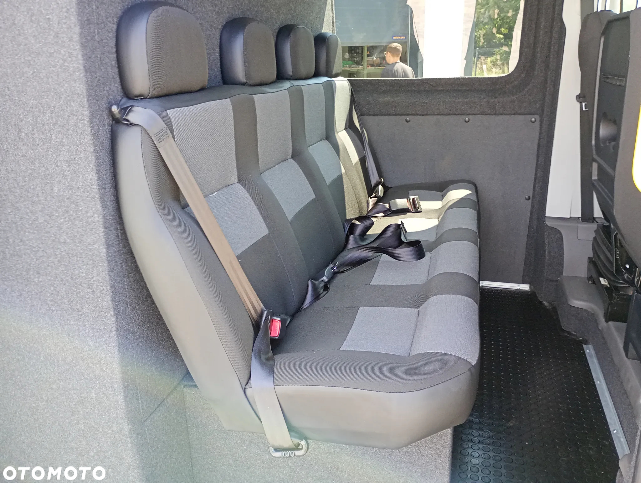 Volkswagen CRAFTER ZABUDOWA BRYGADOWA 6 7 9 OSÓB - 3