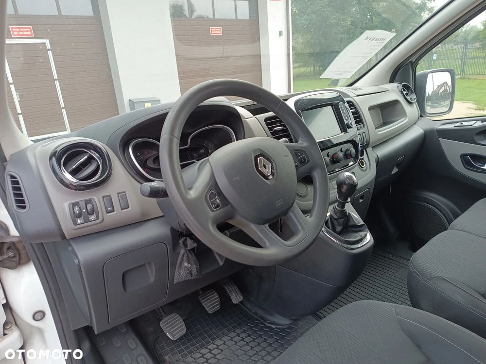 Renault Trafic - 25